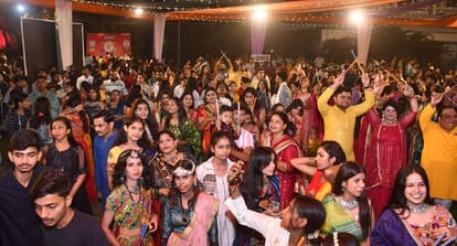 Dandiya Night: city of Brass danced to Renuka 52-yard dance; see pictures of the excitement