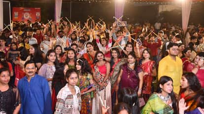 Dandiya Night: city of Brass danced to Renuka 52-yard dance; see pictures of the excitement