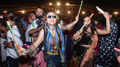 Dandiya Night: city of Brass danced to Renuka 52-yard dance; see pictures of the excitement