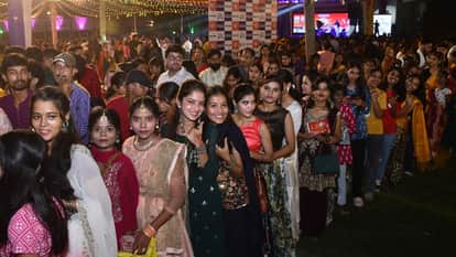 Dandiya Night: city of Brass danced to Renuka 52-yard dance; see pictures of the excitement