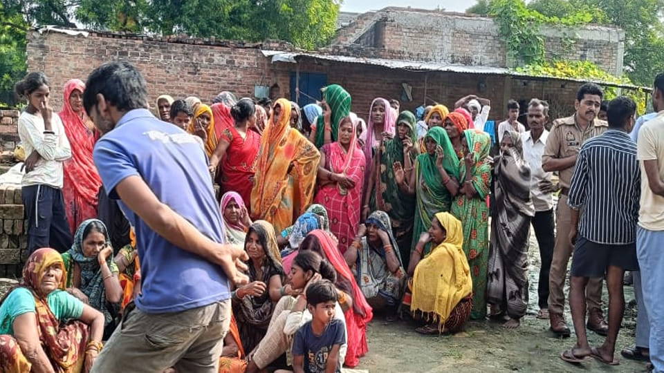 Kanpur: Husband hangs himself after killing his wife over suspicion of her character
