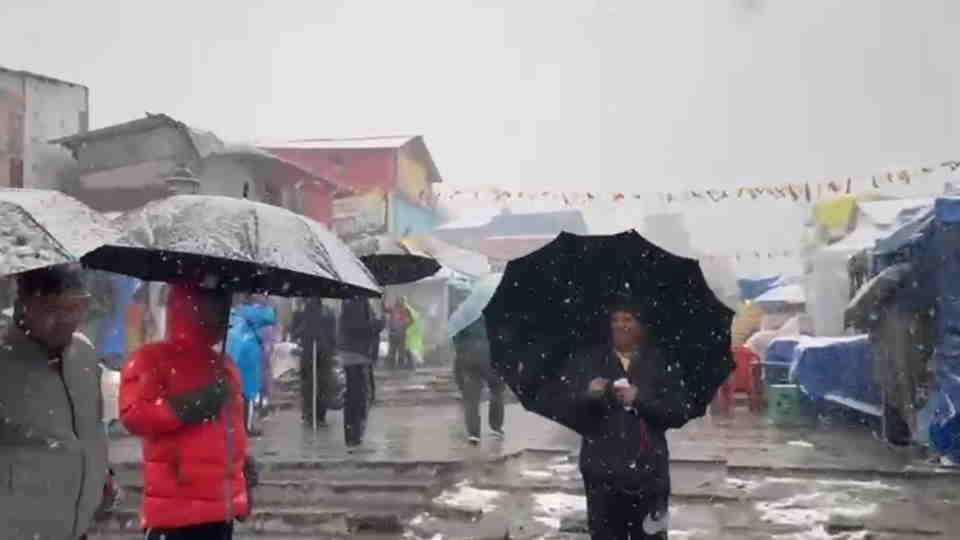 Uttarakhand Weather changes heavy rainfall in Plains and snowfall in Kedarnath and Hemkund Sahib photos
