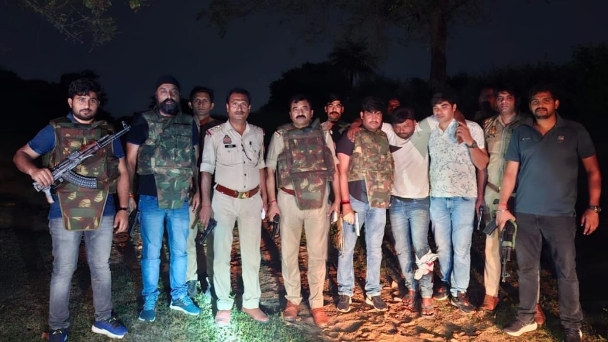 Jhansi: Gangster absconding in Rs 1 crore theft case injured in police encounter