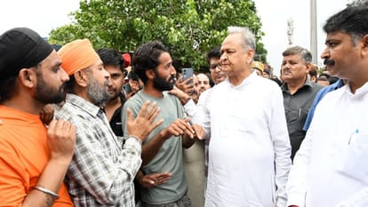 Jaipur SMS Hospital Fire: 8 dead, Health Minister visits after 17 hours, Strict action against accused