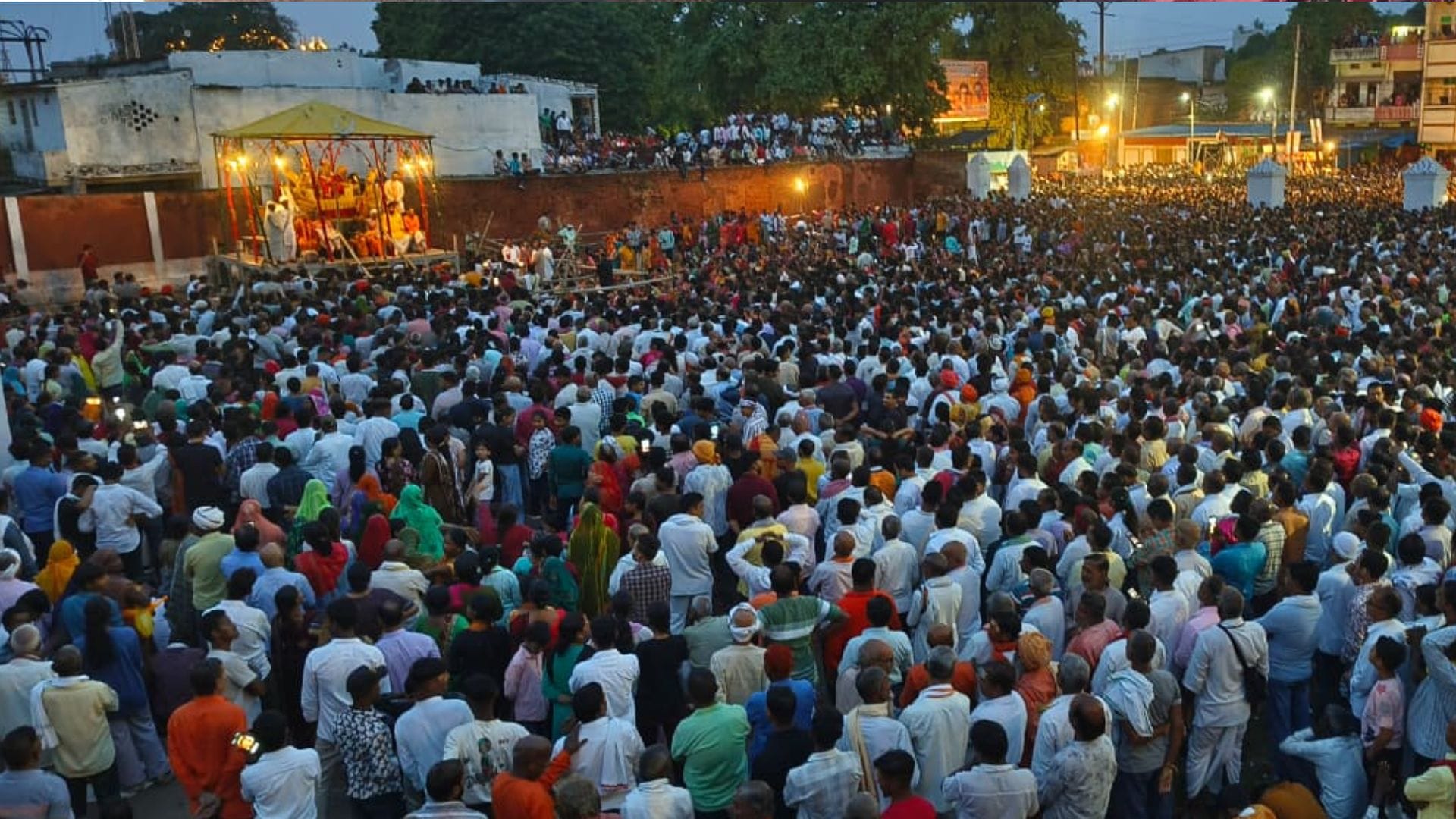 Lord Shri Ram crowned in Ramnagar Ramlila at varanasi see latest photos of ramlia