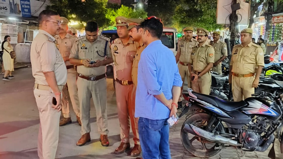 Kanpur: Robbers lingered in the area for three hours after the incident, but police failed to apprehend them