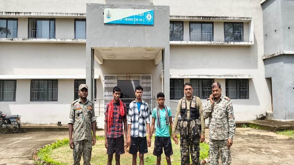 तीन नक्सली गिरफ्तार