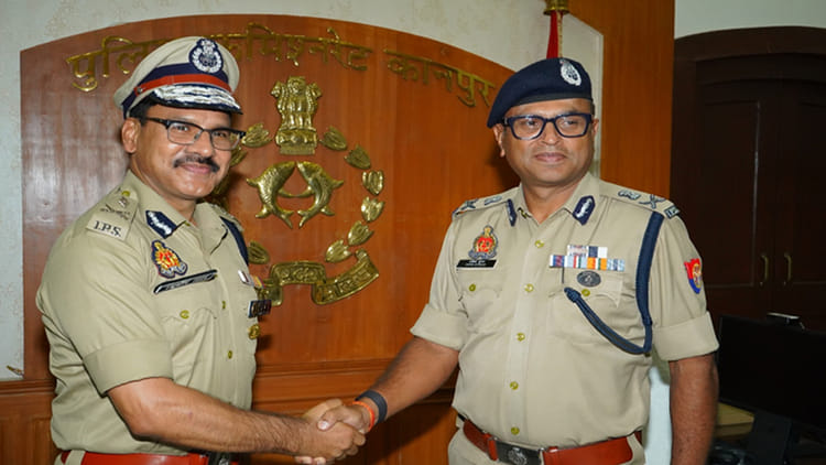 Kanpur: नए सीपी ने संभाला कार्यभार, बोले-अखिलेश दुबे जैसे माफिया पर होगी सख्त कार्रवाई, निकम्मे थानेदार हटेंगे