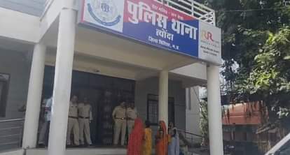 पुलिस ने मामले पर लिया संज्ञान, कार्रवाई की शुरू।