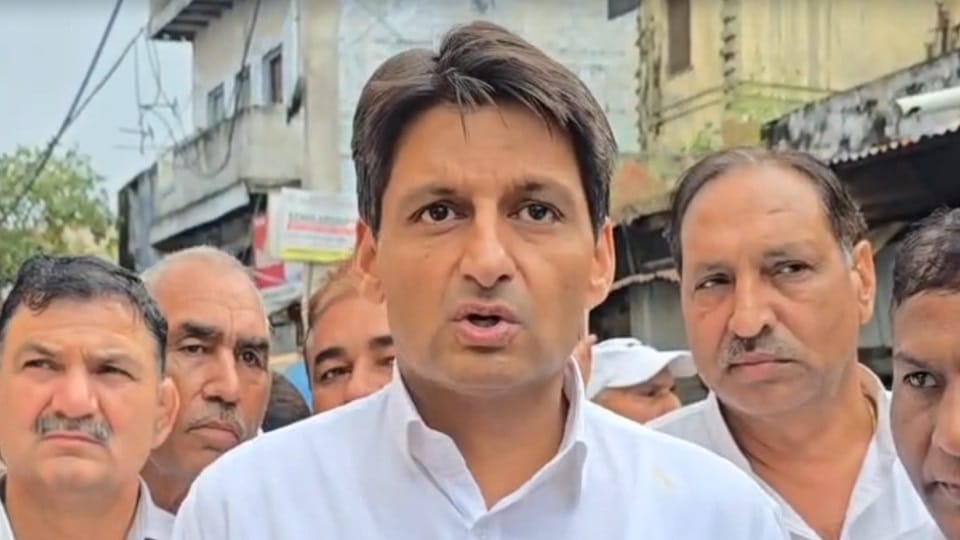 Lok Sabha Deepender Hooda demand statue of Bankim Chandra installed Parliament complex target BJP