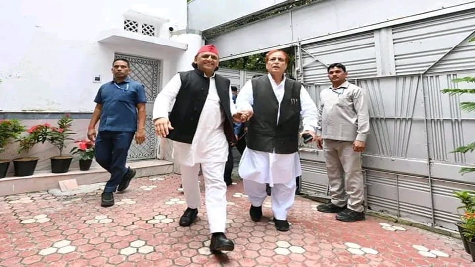 Akhilesh meets Azam Khan: The meeting was more emotionally significant than political, calling the former mini