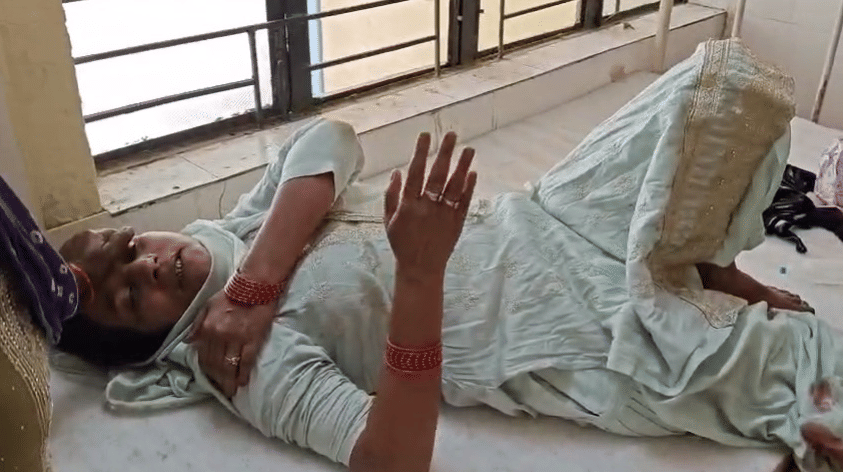 UP: Tiger attacks a moving bike in Bahraich, seriously injuring grandmother, granddaughter and bank employee