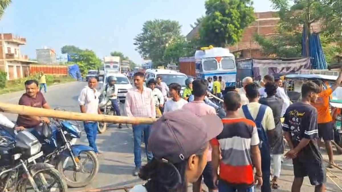 गोपालगंज मुख्य पर लगा मार्ग जाम