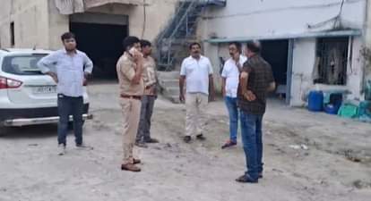 घटनास्थल पर पहुंची पुलिस