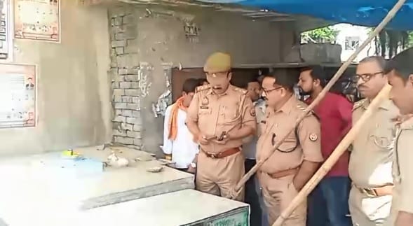 Orai Miscreants vandalized the Nandi statue SDM installed another one search for the accused continues