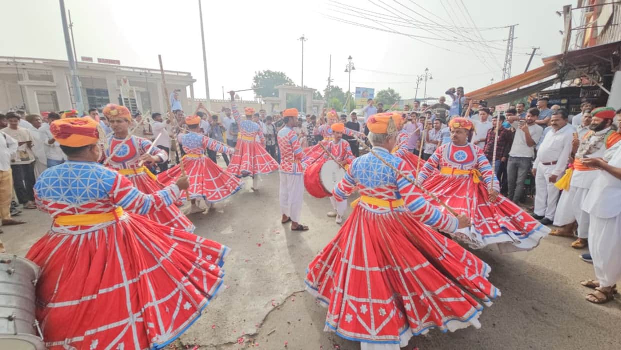 Barmer News: Thar Festival begins with a grand procession, Collector Tina Dabi flags off the celebration