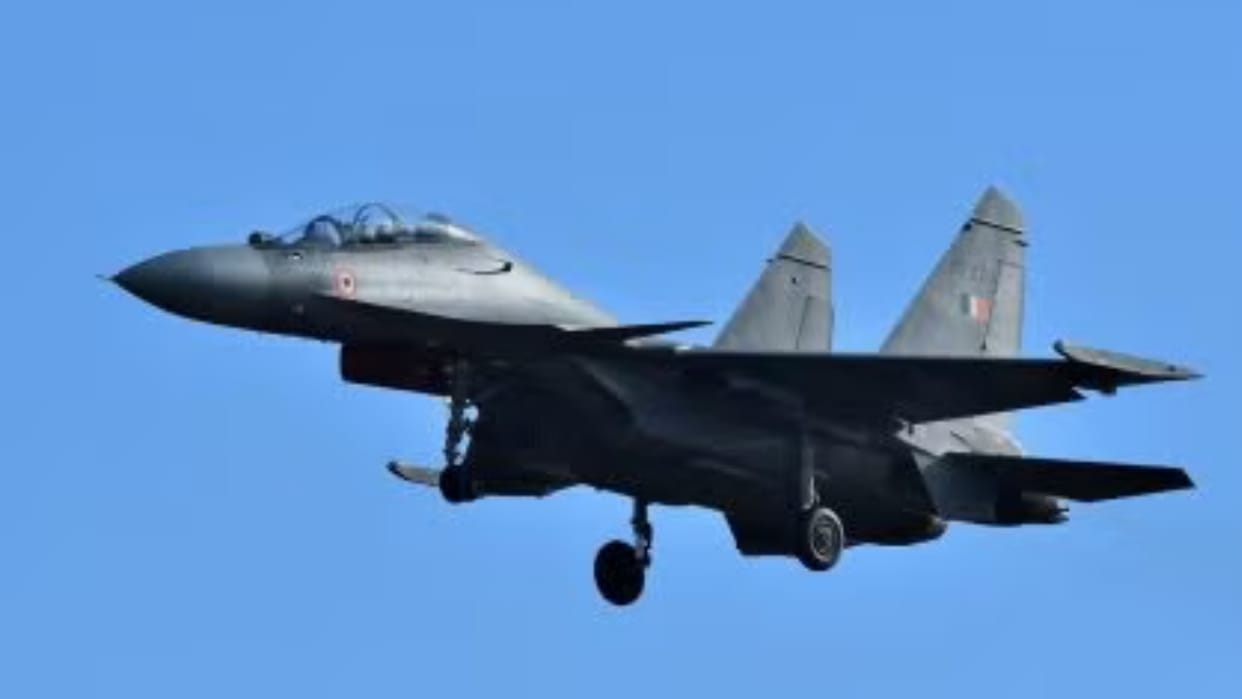 Airport: Air Force fighter plane makes emergency landing on runway, two flights diverted and several cancelled