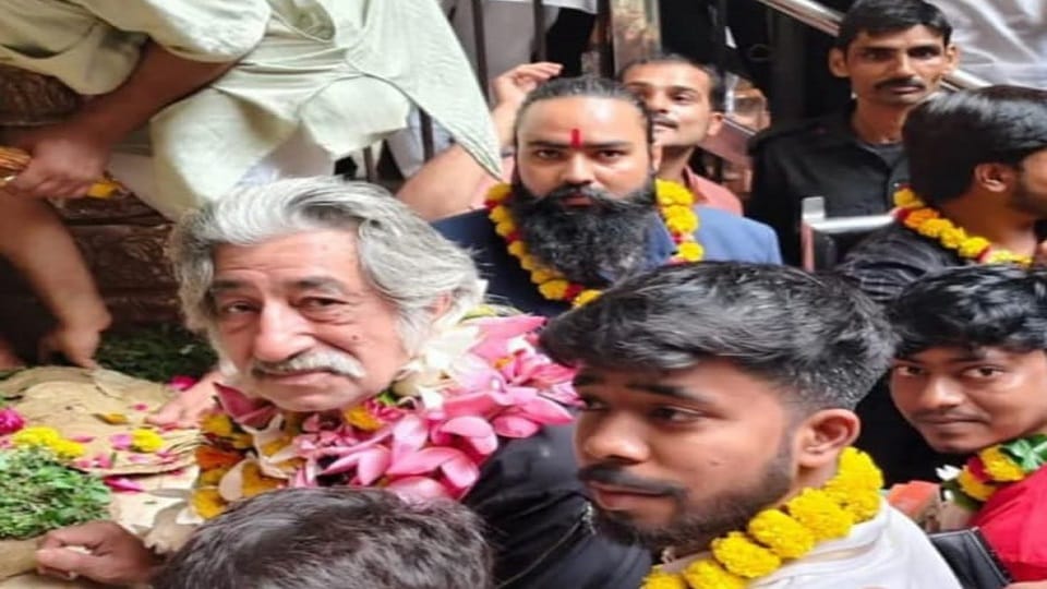 Shakti Kapoor Visits Banke Bihari Temple in Vrindavan