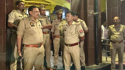 Ayodhya house collapsed Five people including a father and three children died