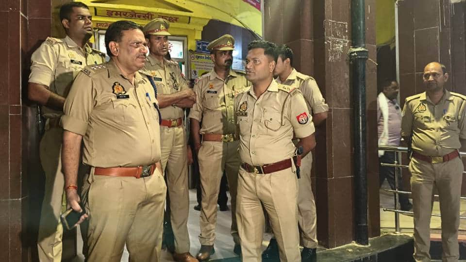 massive explosion took place in house in Ayodhya killing five people buried under debris