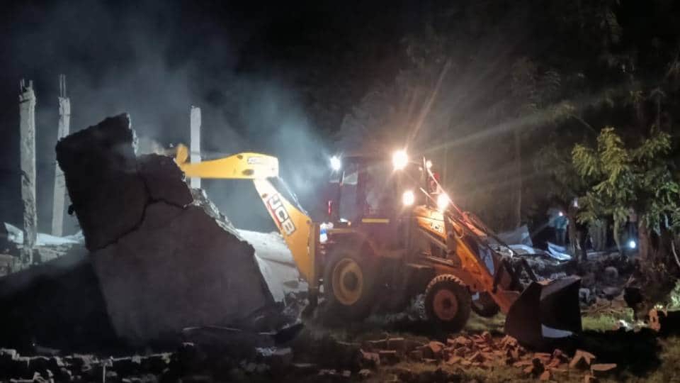 massive explosion took place in house in Ayodhya killing five people buried under debris