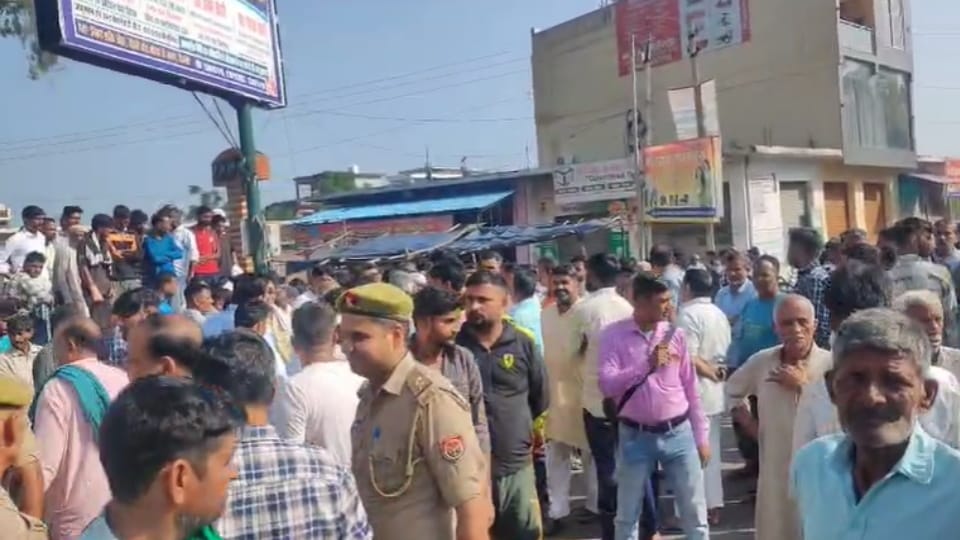 Youth killed during brawl at dhaba in Bijnor, army man among two injured; villagers block highway demanding ac
