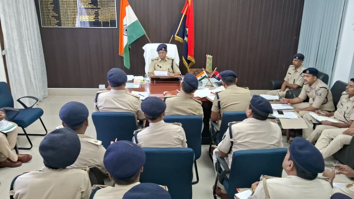 Bihar News: Increased surveillance at border area stations due to crowd during festivals and elections