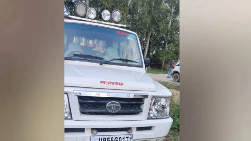 In Gorakhpur,  Innocent child dies after being hit by DDO's government vehicle
