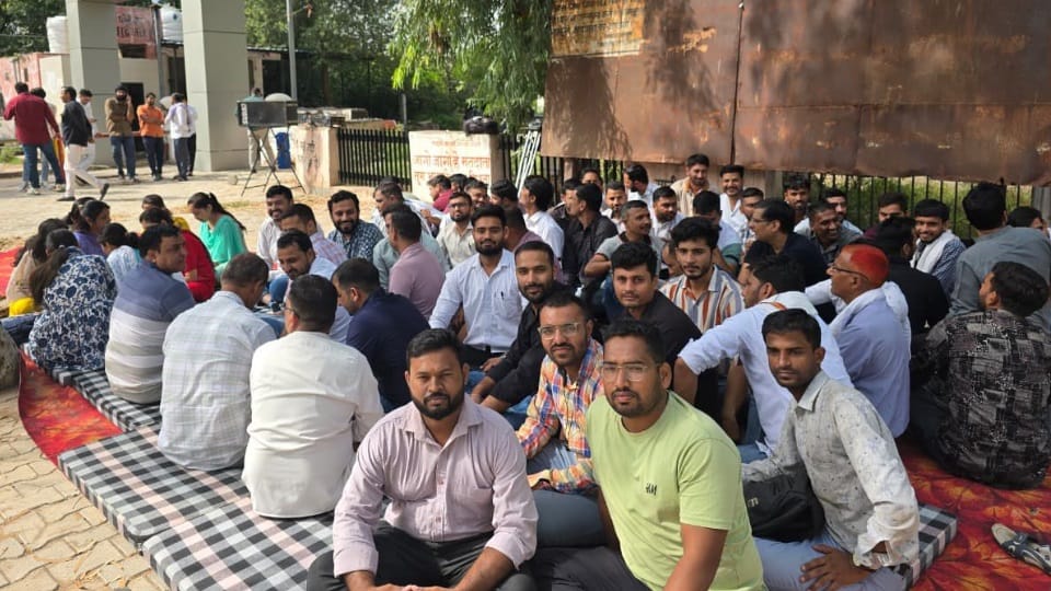Haryana Patwaris protest Work boycott for various demands