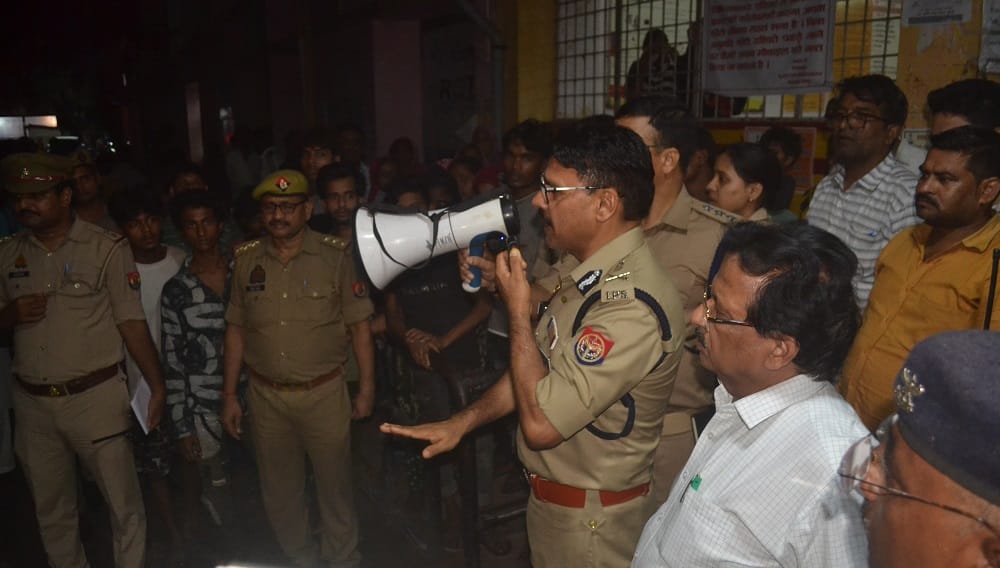 Kanpur Blast Gunpowder cotton bombs and firecrackers found in shops search and seizure operation 12 detained