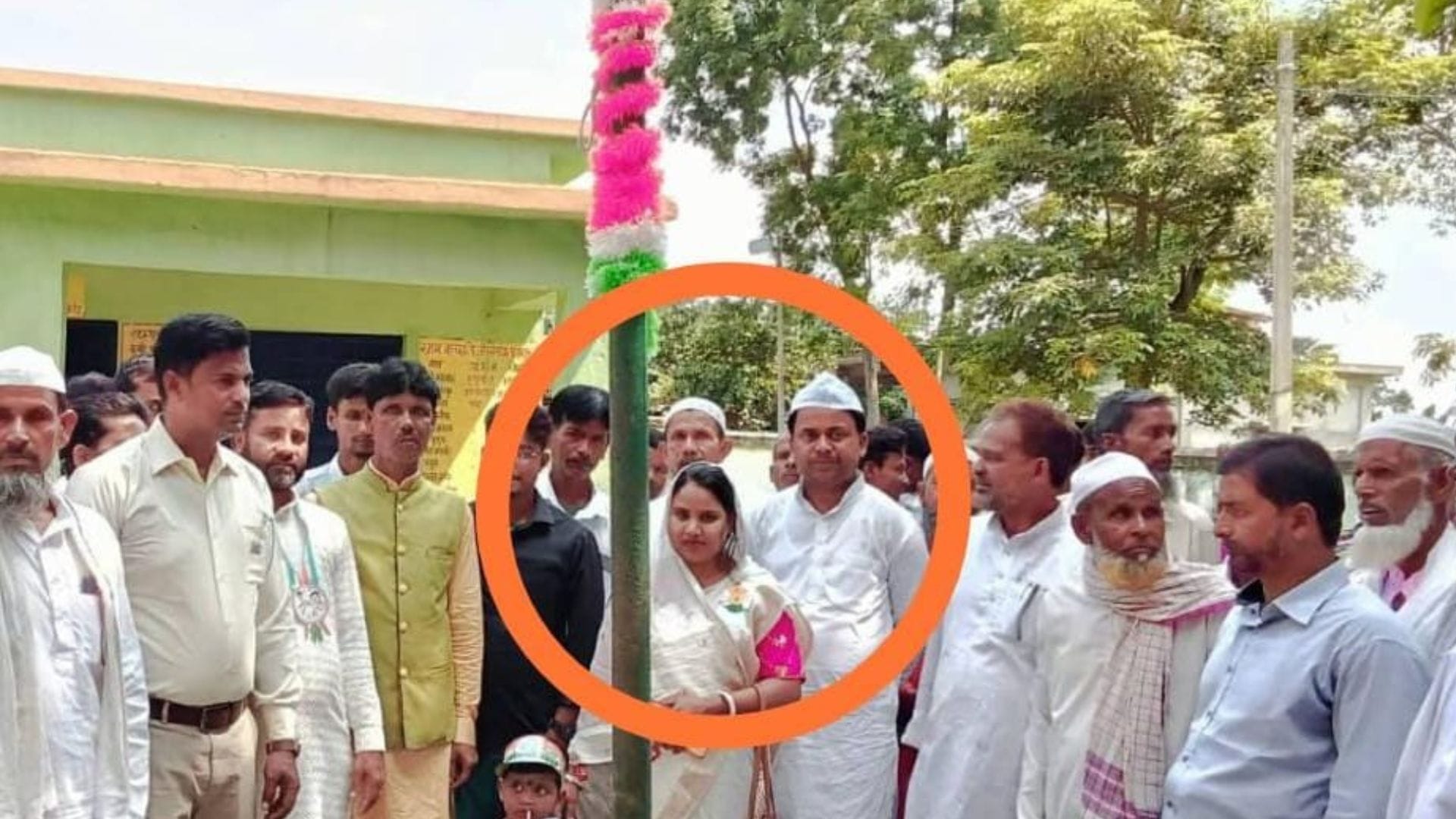 जाति प्रमाण पत्र पर मुखिया पद से हटाया