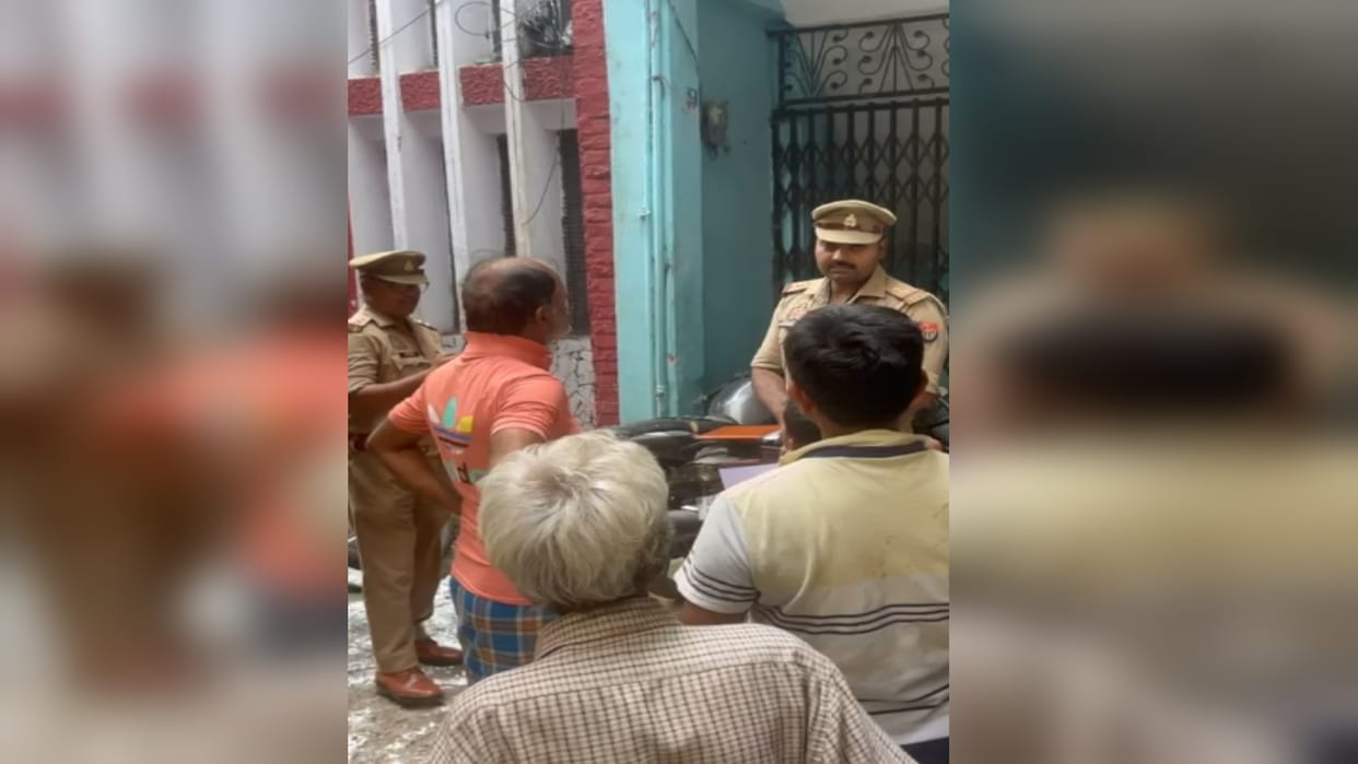 Firecracker dealer Mohammad Qadir declared a fugitive, notice pasted at his house, announcement made