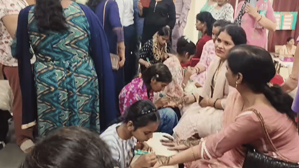 free mehndi festival organized in noida sector 122 before karva chauth festival