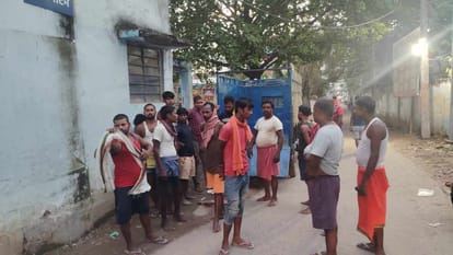 kosi bagmati floods bihar himmat risk wood collection relief