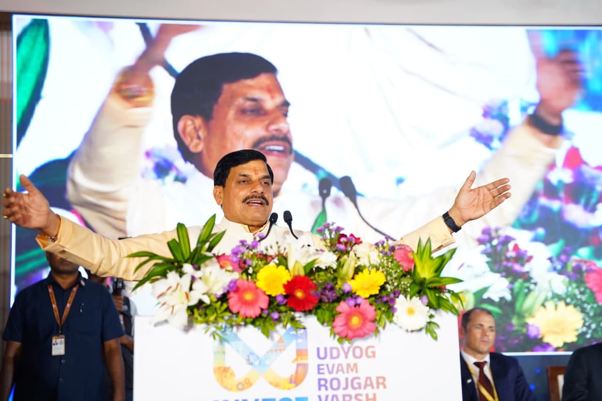 MP News: CM invites entrepreneurs to invest in Mumbai, receives investment proposals worth over Rs 74,300 cror