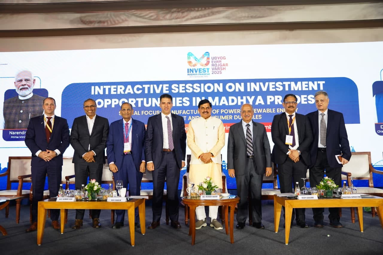MP News: CM invites entrepreneurs to invest in Mumbai, receives investment proposals worth over Rs 74,300 cror