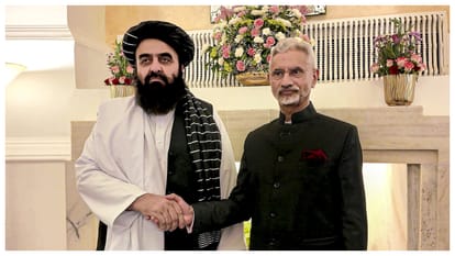 Exclusion of women journalists from Taliban press conference