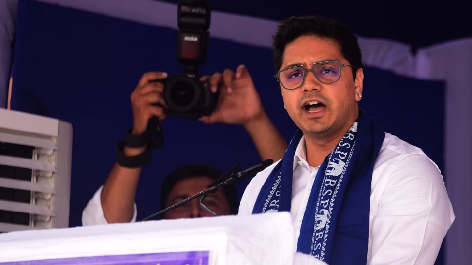 UP: BSP to change its election campaign style, road shows to be organised after formation of 15,000 booth comm