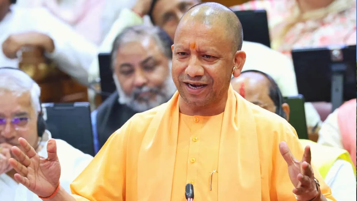 CM Yogi Varanasi Visit Three lakh saplings will be planted in one hour in Domri world record will be created