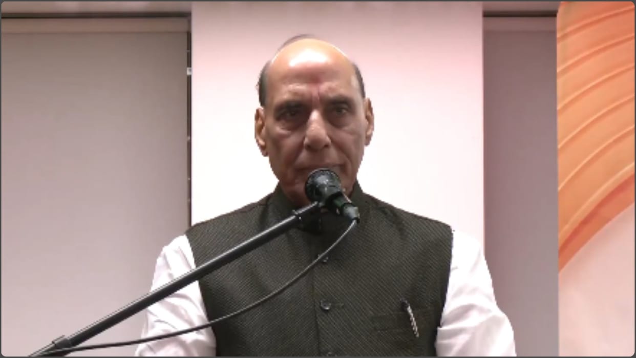 Defence Minister Rajnath Singh interacts with veterans and the Indian diaspora at the Sydney Consulate