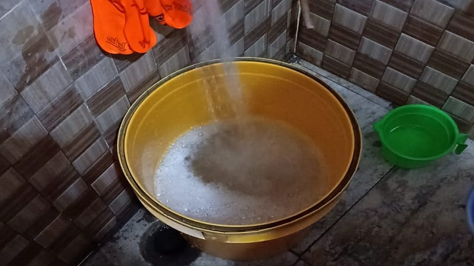 Contaminated and foul-smelling water coming from the taps