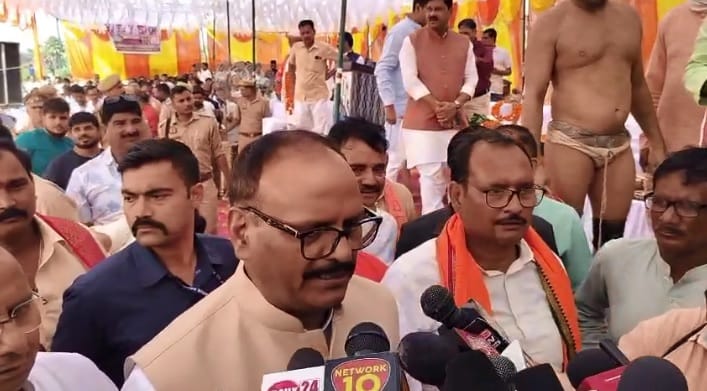 Hardoi Brajesh Pathak hits back at Akhilesh says judiciary and media were attacked during SP rule