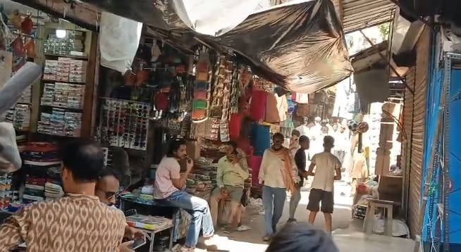 Kanpur market opened on the third day after the Bisatkhana blast with only a few shops remaining closed