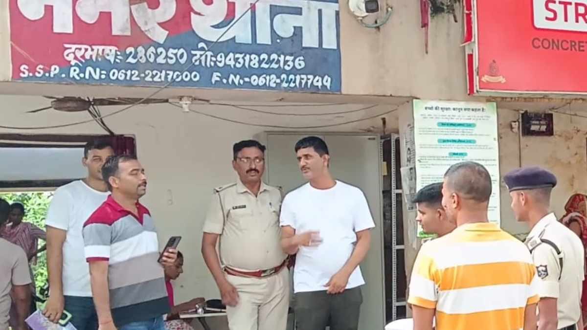 maner medical shopkeeper molestation complaint filed against manoj kumar police investigation continues