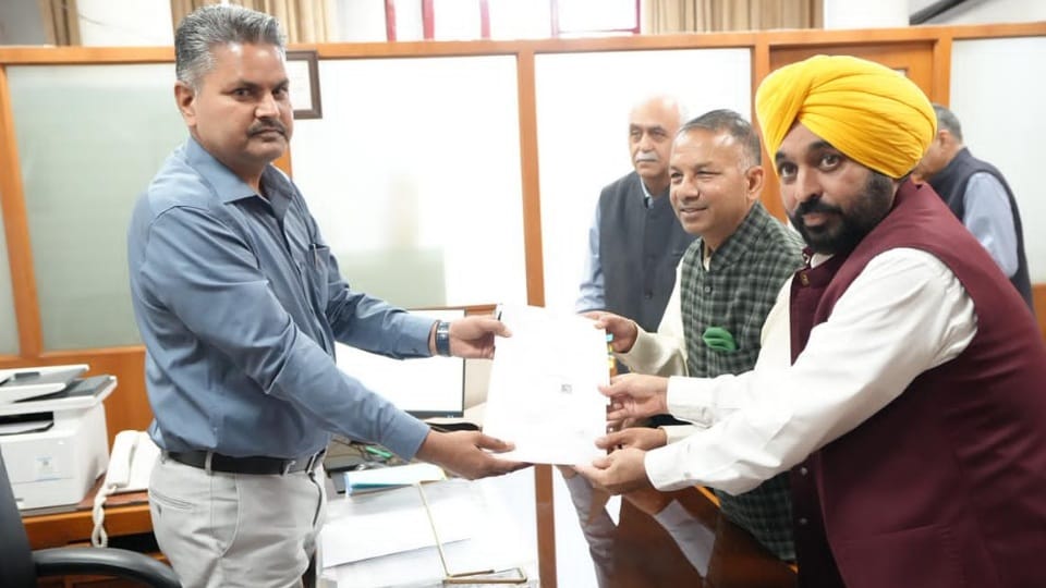 AAP candidate Rajinder Gupta filed nomination for the Rajya Sabha elections