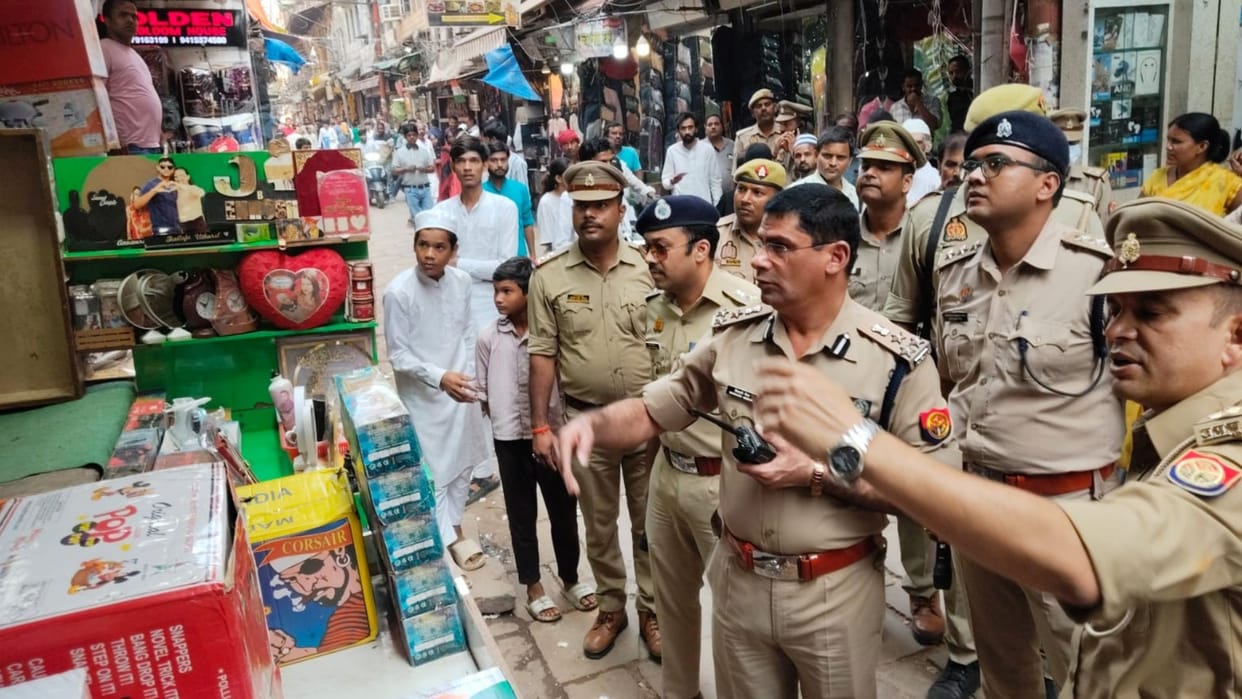 Diwali 2025 : Campaign launched against illegal storage of firecrackers in Varanasi