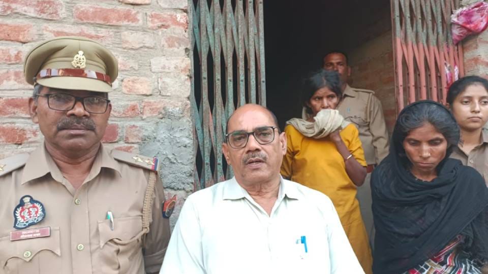 huge quantity of firecrackers and about 5.5 lakh in cash recovered from house of two widow women in Bahraich