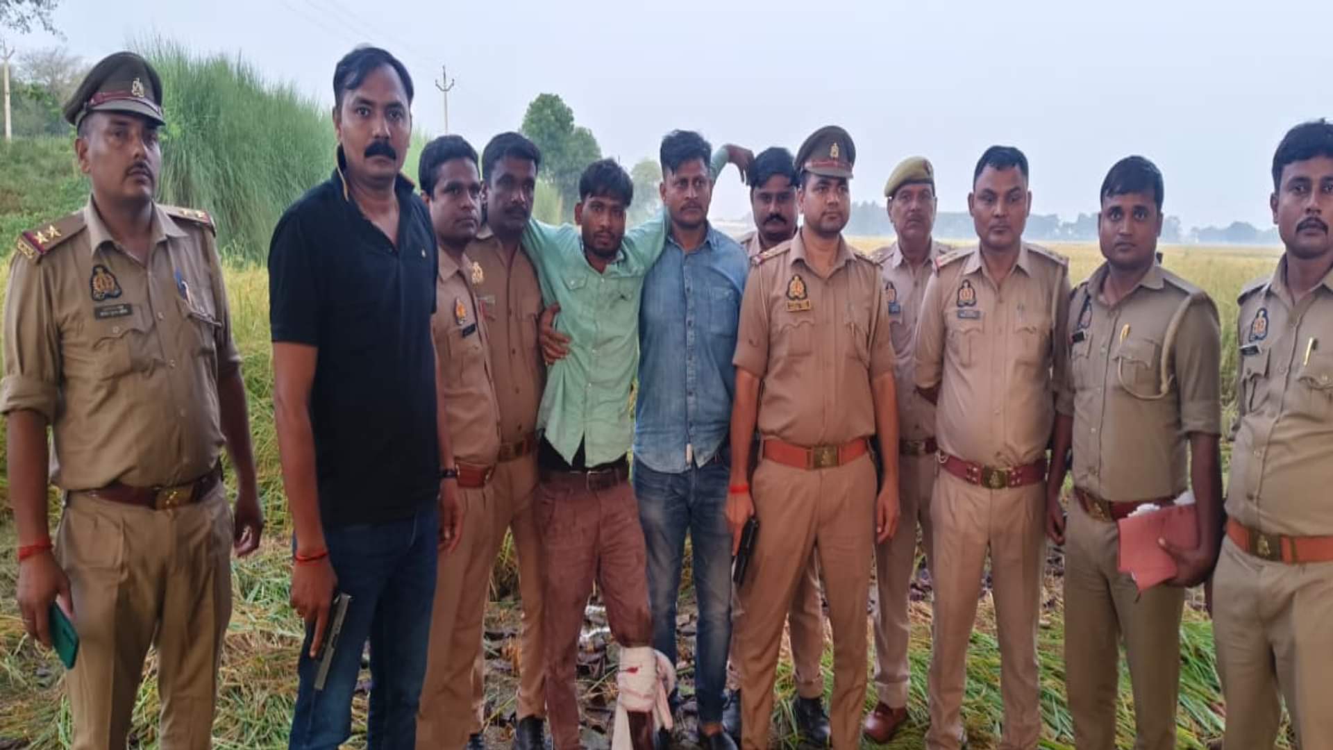 पुलिस मुठभेड़ में घायल हत्या का आरोपी।