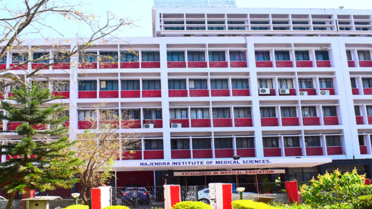 Underprivileged NEET aspirants to get free coaching from RIMS students
