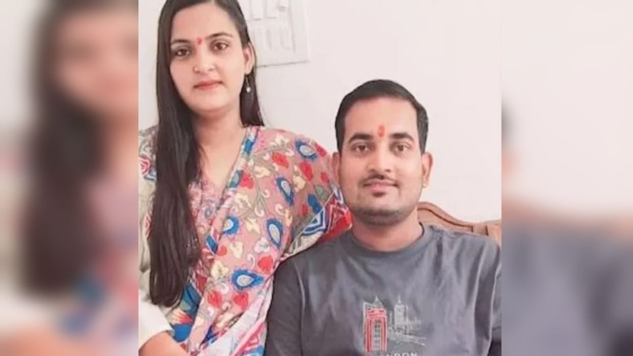 Steno and his sister, residents of Soraon, were stabbed to death in Gujarat; their bodies will arrive today.